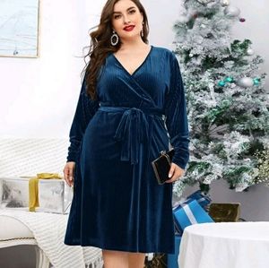 NEW Plus Velvet Wrap Dress